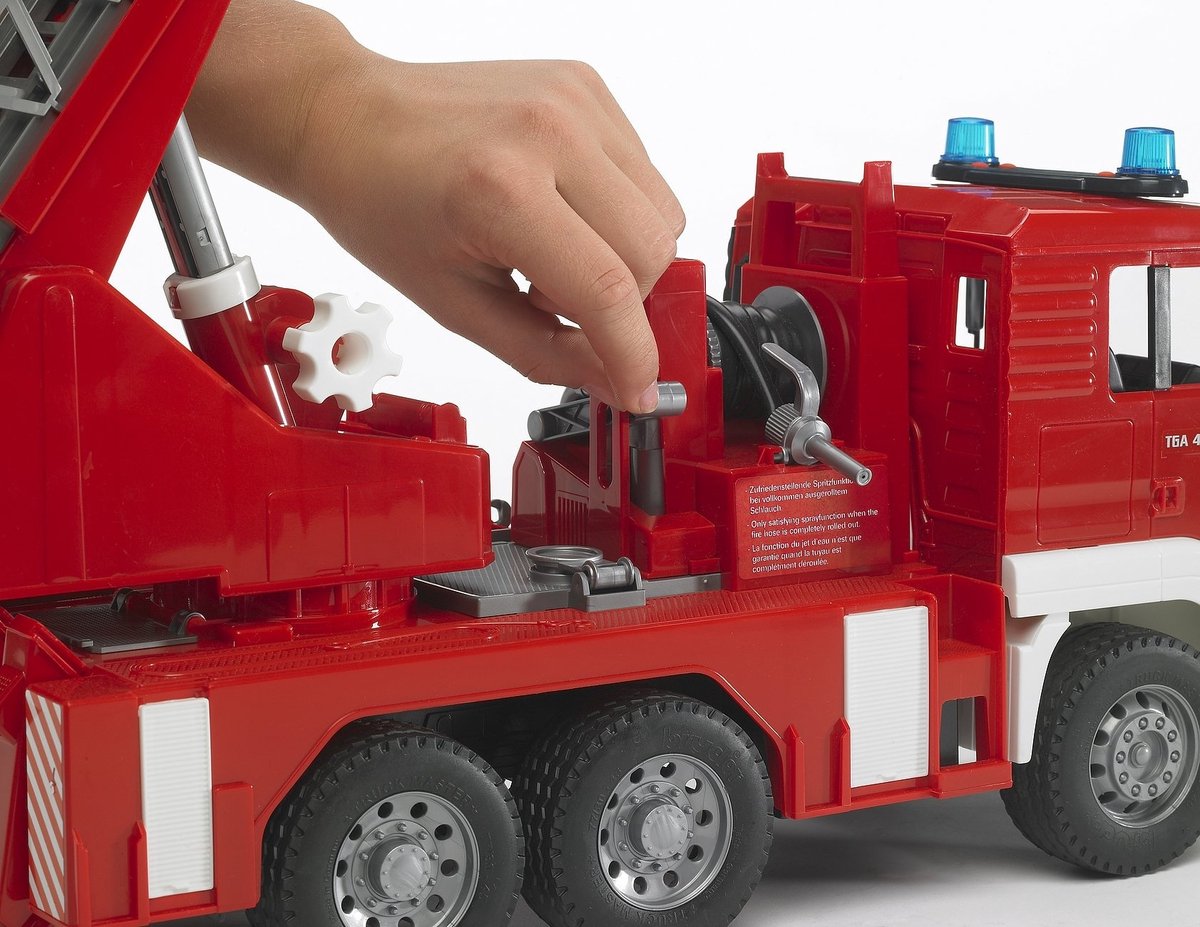 Bruder MAN Brandweerwagen met Draailadder - Speelgoedvoertuig — afbeelding 9