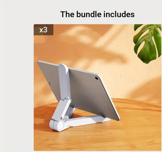 Man Die Telefoon Leest Met Een Masker in Het Vliegtuig Stock Afbeelding Man Die Telefoon Leest Met Een Masker in Het Vliegtuig Stock Afbeelding