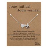 Collier Lettre M sur carte cadeau - Votre initiale, votre histoire - 45 cm en acier inoxydable argenté - Pendentif initiale et cœur - Pax Amare