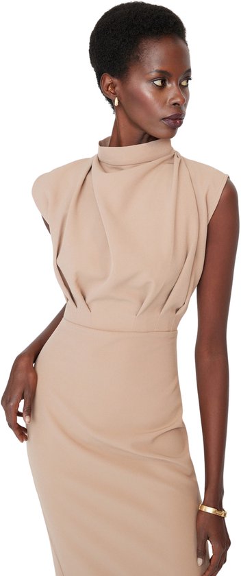 Trendyol Robe Basis à col montant et manches standard pour femme
