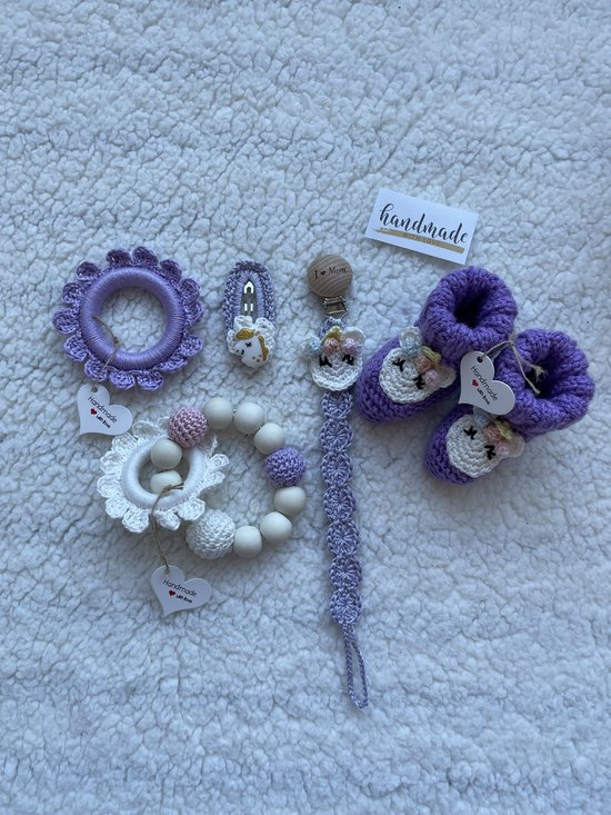 Maminobaby.nl - Baby geschenkset meisjes - Unicorn - Handmade speenkoord - Handgemaakte haarclip - Gehaakte Babyslofjes - Kraamcadeau - Babyshower - Baby cadeau van Maminobaby.nl — afbeelding 5