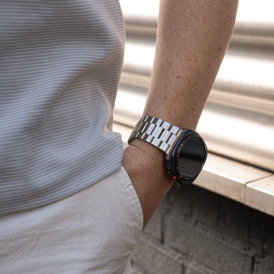 Bracelet de montre intelligente à maillons en acier Strap-it avec fermoir papillon - Bracelet en métal adapté à la Samsung Galaxy Watch Ultra 47 mm (argent)