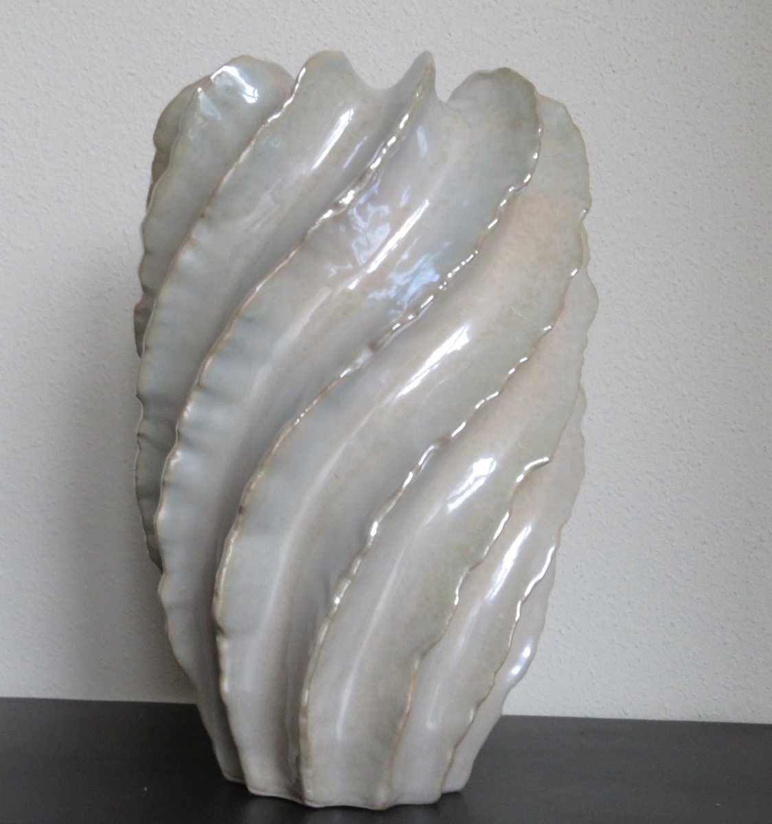 Pot&Vaas BV Vaas Twiggy Pearl Parelmoer D23 x H35,5 cm - Luxe Keramische Design Vaas - Pot & Vaas