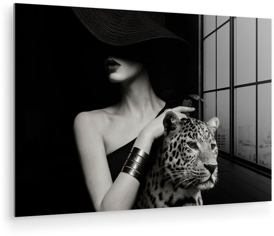 MuchoWow® Glasschilderij 120x80 cm - Schilderij acrylglas - Vrouw - Luipaard - Luxe - Zwart - Wit - Dier - Foto op glas - Muurdecoratie woonkamer - Wanddecoratie slaapkamer - Schilderijen
