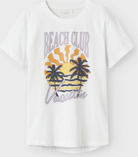 Wit T-shirt met een tropische print van palmbomen en tekst.