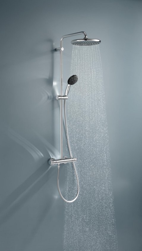 Grohe Vitalio Start 250 douchesysteem met regendouche en handdouche, in gebruik.