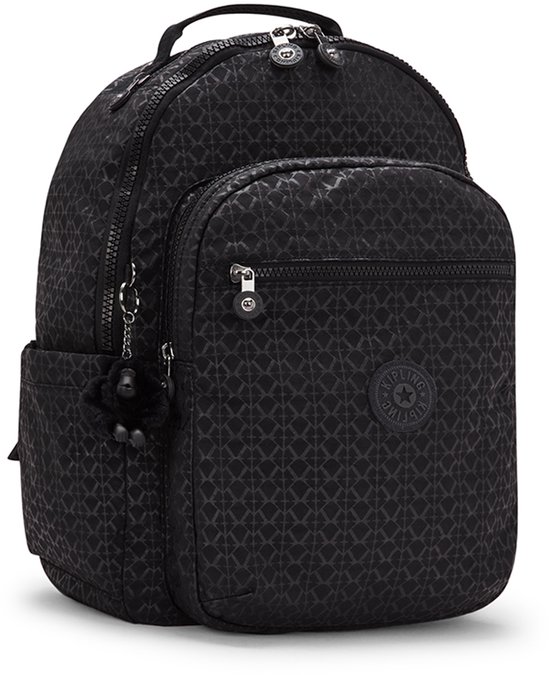 Zwarte Kipling rugzak met patroon, ritssluiting en Kipling aapje.