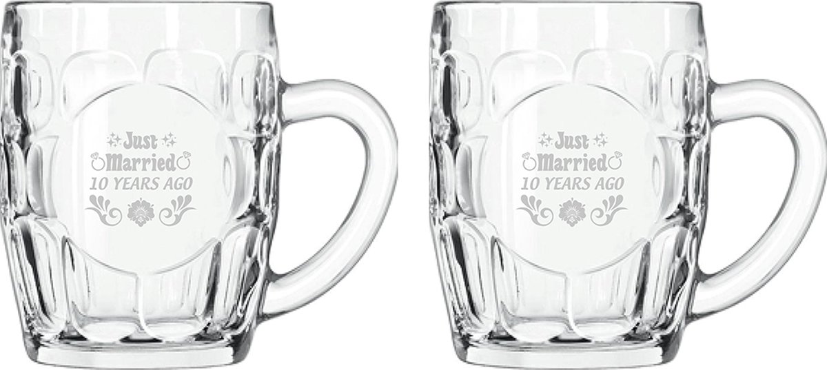 Gegraveerde set bierpullen 55cl Just Married 10 years ago