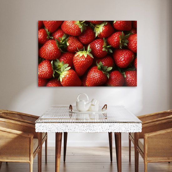 Canvas schilderij 120x80 cm - Exclusieve wanddecoratie Aardbei - Fruit - Rood - Muurdecoratie woonkamer - Slaapkamer decoratie - Kamer accessoires - Schilderijen op canvas