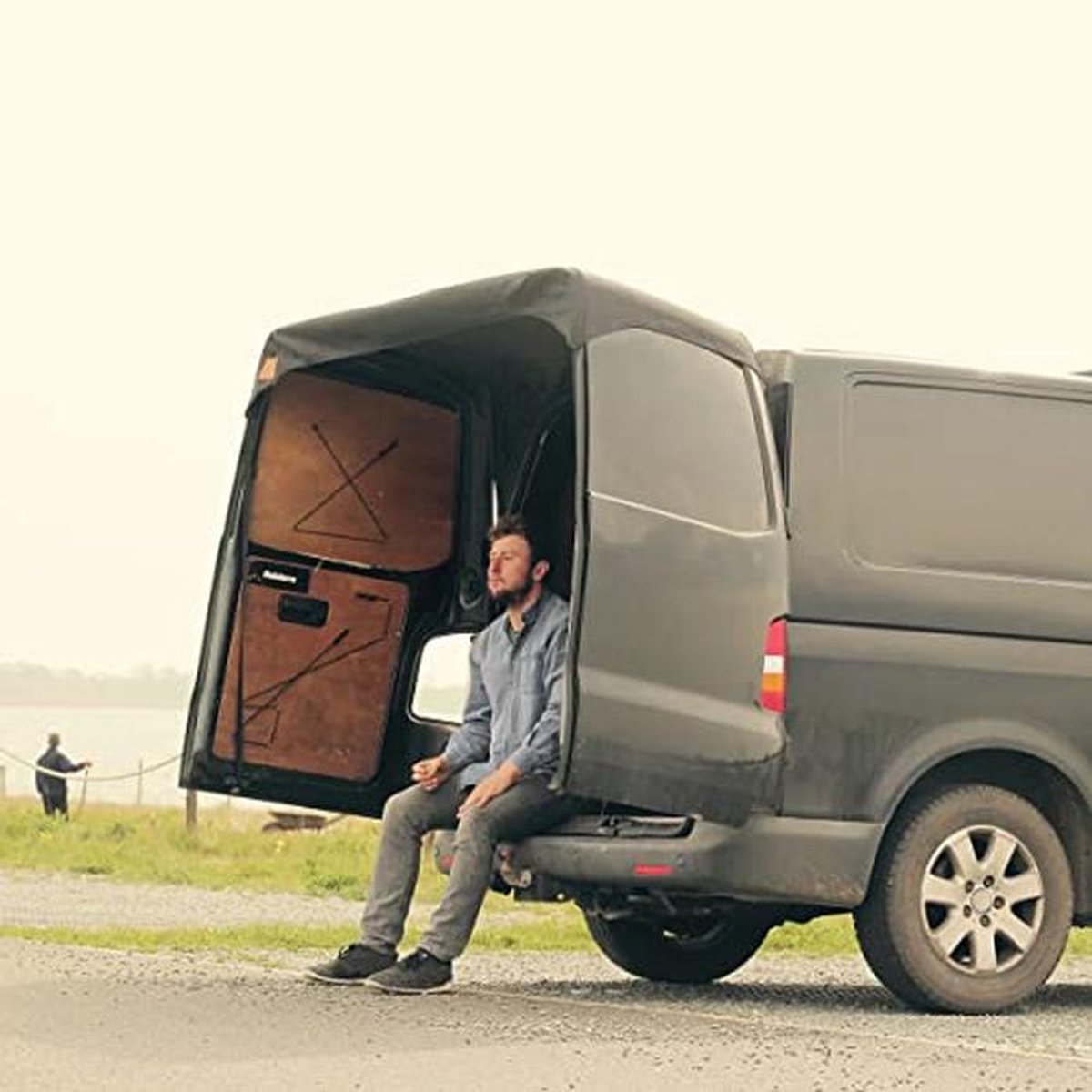 Heavy Duty Luifelhoes voor Achterdeuren - Waterdicht, Zonwerend en Beschermend - Geschikt voor Transporters