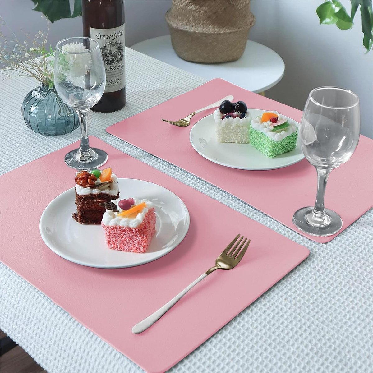 Candala siliconen placemats + 4 wasbare onderzetters, hittebestendig, 230 °C, antislip, waterdicht, afveegbare placemats voor restaurant, binnenkeuken, buiten eettafel, 8 stuks, roze