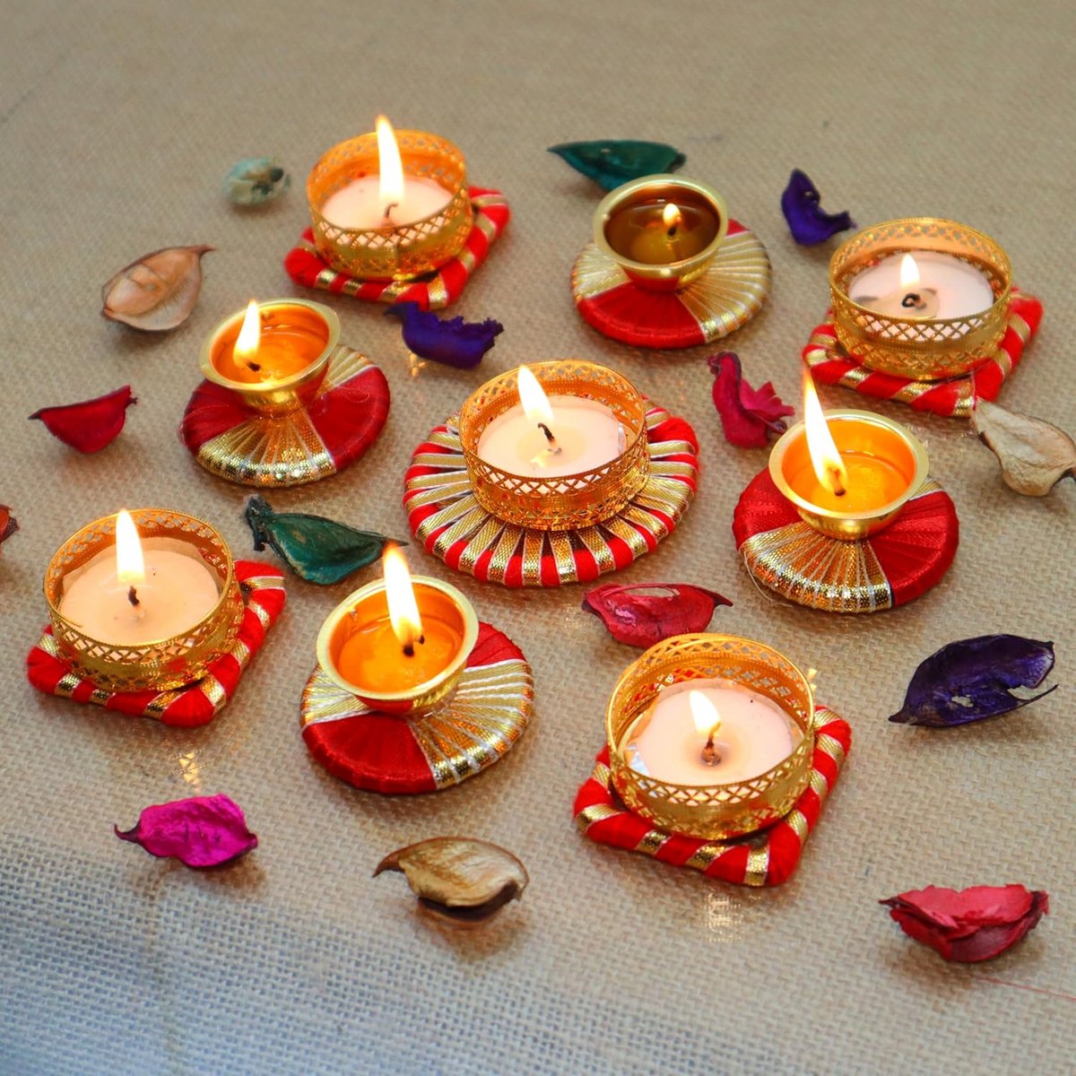 Set van 9 Klassieke Indiase Theelichthouders voor Diwali en Sfeerverlichting