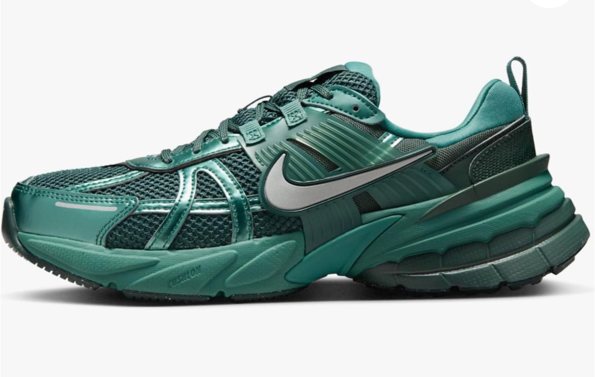 NIKE V2K Run Running Trainers Sneakers” Bekijk Foto’s