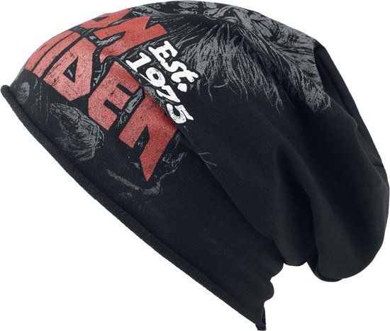Zwarte beanie met plooien aan de achterkant, voorzien van Iron Maiden-logo en Eddie-afbeelding.
