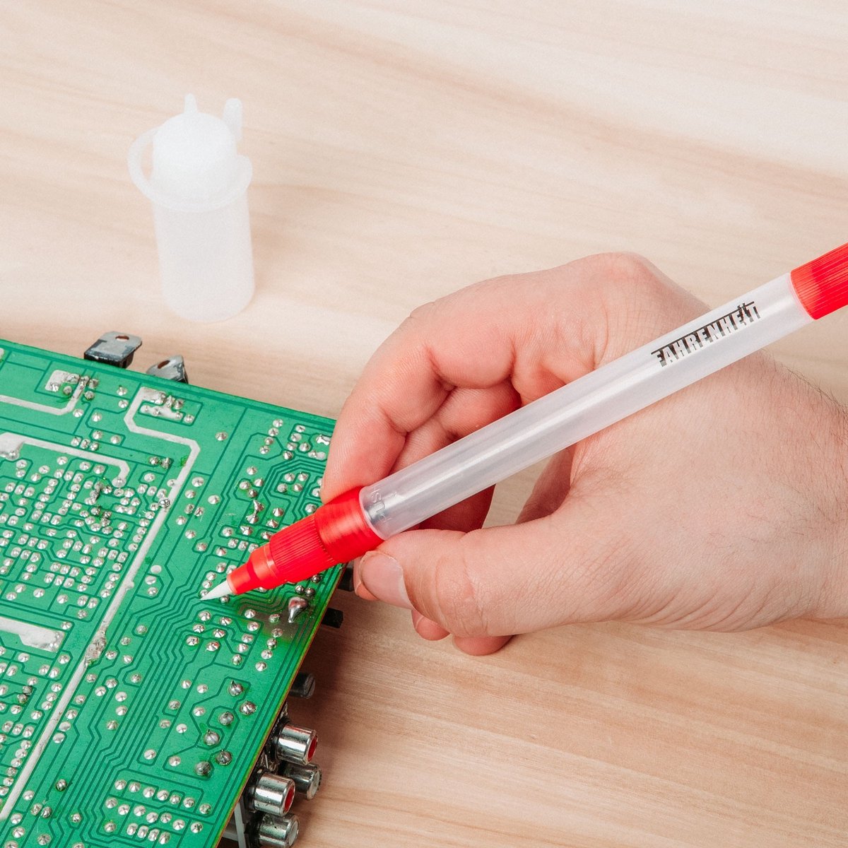 Navulbare Fluxpen Met Borstelpunt - Vloeistof Doseerpen Voor Soldeerwerk - Nauwkeurige Dosering Met Kwastpunt 6mm - Inclusief Lege 10ml Fluxpen En 20ml Vulcontainer - Kunststof - Verkoopeenheid 1 Stuk [10219]