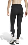 Zicht op de achterkant van een zwarte sportlegging met witte Adidas strepen op de zijkant.