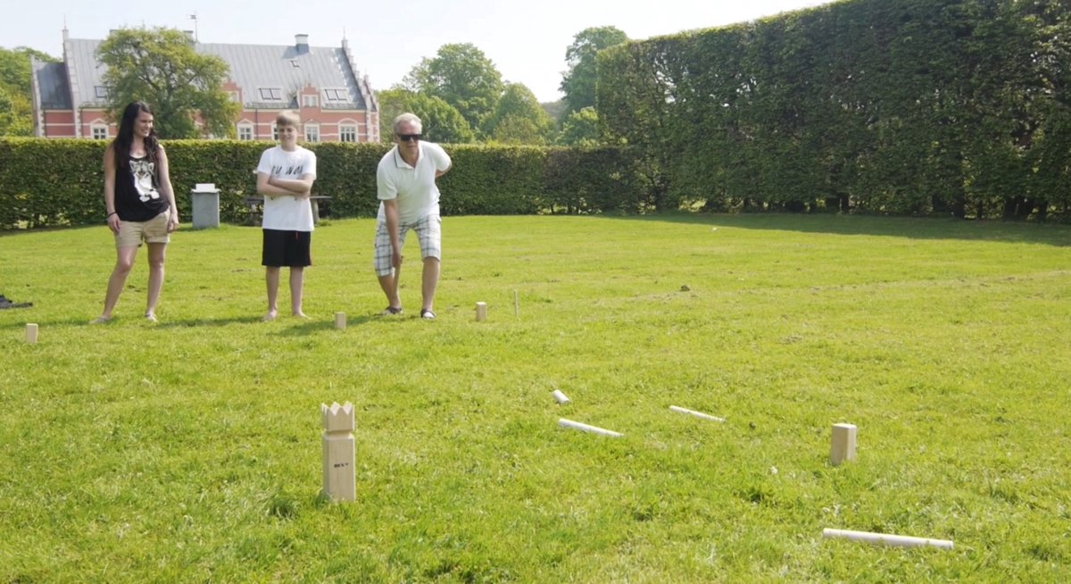 Bex Kubb Basic – Zweeds Vikingschaak – Toegankelijk Buitenspel – FSC Grenenhout – Koning Met Houtkleurige Kroon – Vanaf 8 Jaar – Inclusief Opbergnet Met Trekkoord — afbeelding 7
