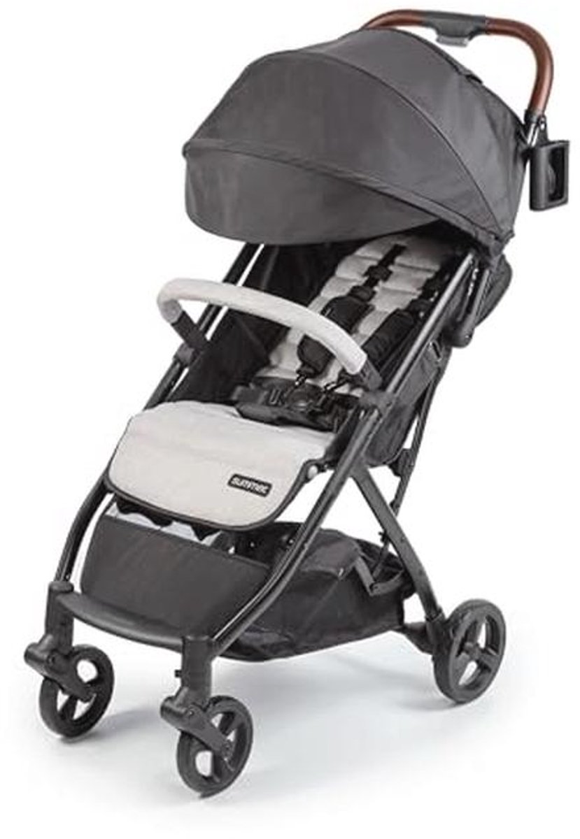 Compacte opvouwbare wandelwagen met extra grote luifel en opbergruimte