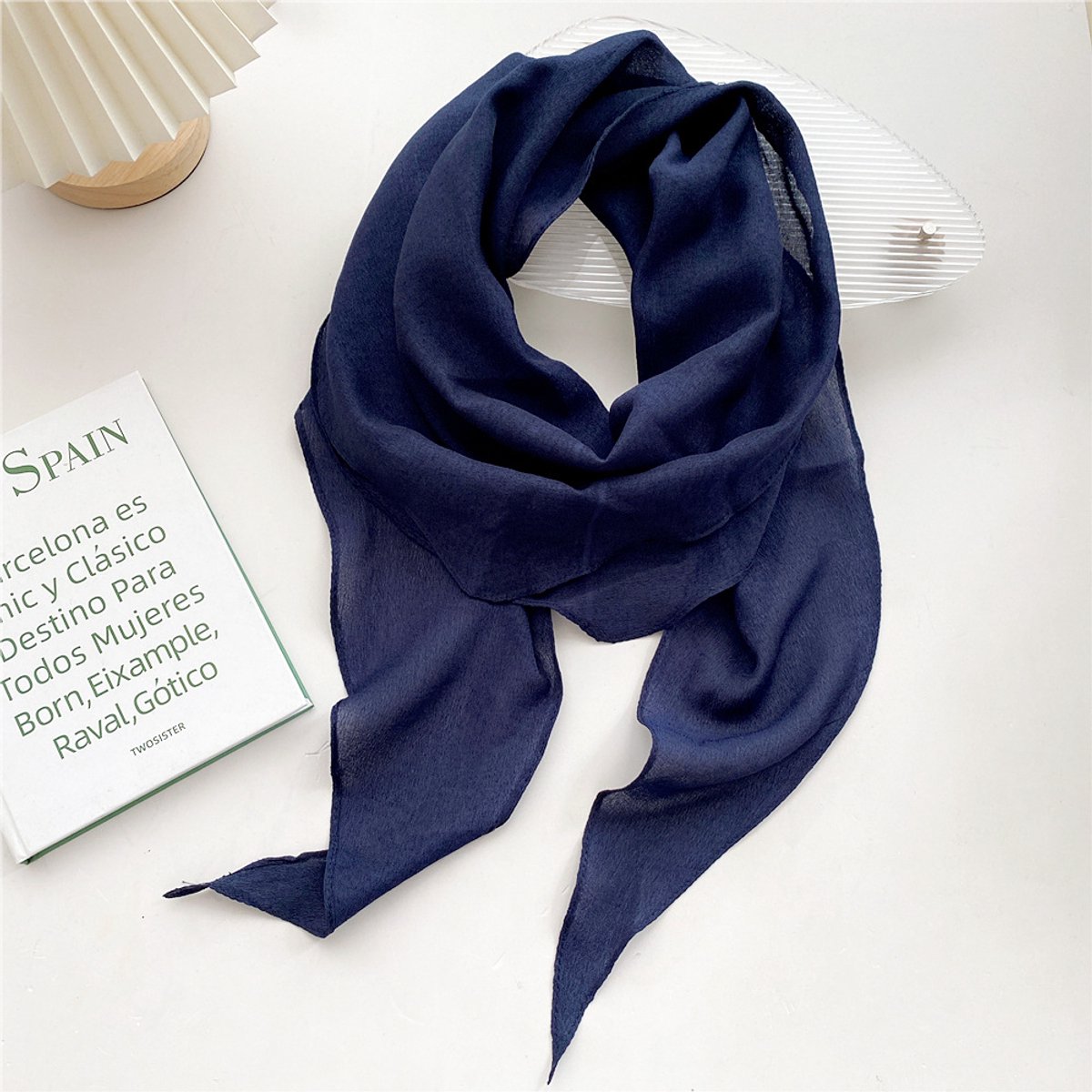 1x Effen zijden sjaal van katoen en linnen met grote ruiten - Dames lente, herfst en zomer Koreaanse mode nekbeschermer - Decoratieve sjaal voor literaire studenten (marineblauw)
