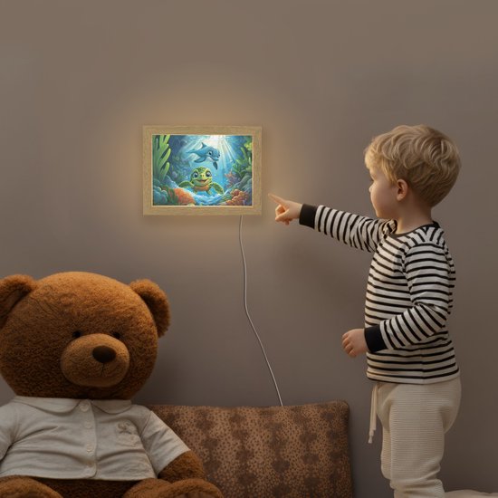 Nachtlampje 20x15 cm - Kinder lampje - Schildpad - Dolfijn - Oceaan - Tafellamp kinderkamer - Slaapkamer lamp - Bedlamp kinderen - Kinderlampje stopcontact - Wandlamp babykamer - Nachtlampjes van Merkloos — afbeelding 5