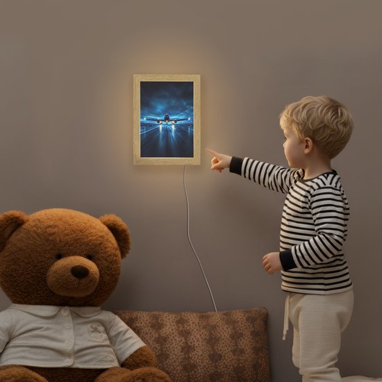 Nachtlampje 15x20 cm - Kinder lamp - Vliegtuig - Blauw - Futuristisch - Tafellamp kinderkamer - Slaapkamer lamp - Bedlamp kinderen - Kinderlampje stopcontact - Wandlamp babykamer - Nachtlampjes van Merkloos — afbeelding 5