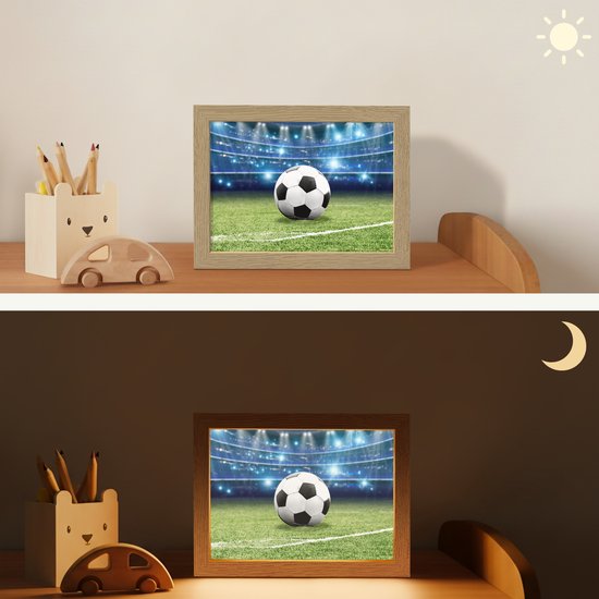 Nachtlampje 20x15 cm - Kinder lampje - Voetbal - Stadion - Bal - Jongens - Tafellamp kinderkamer - Slaapkamer lamp - Bedlamp kinderen - Kinderlampje stopcontact - Wandlamp babykamer - Nachtlampjes van Merkloos — afbeelding 4
