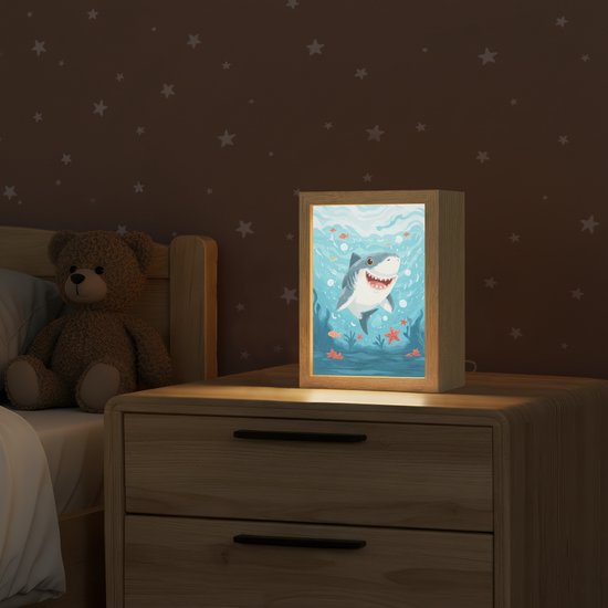 Nachtlampje 15x20 cm - Kinder lampje - Haai - Vissen - Blauw - Onderwater - Tafellamp kinderkamer - Slaapkamer lamp - Bedlamp kinderen - Kinderlampje stopcontact - Wandlamp babykamer - Nachtlampjes van Merkloos — afbeelding 2
