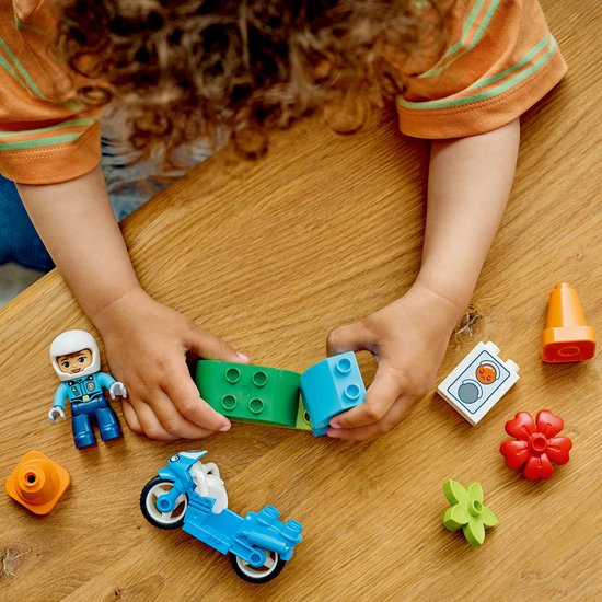 LEGO DUPLO Town - Blauwe Politiemotor Educatief Montessori Speelgoed voor Kinderen - 10471 van LEGO Duplo — afbeelding 4