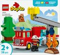 Set de camion de pompiers LEGO Duplo avec pompier, arbre, écureuil et flammes.