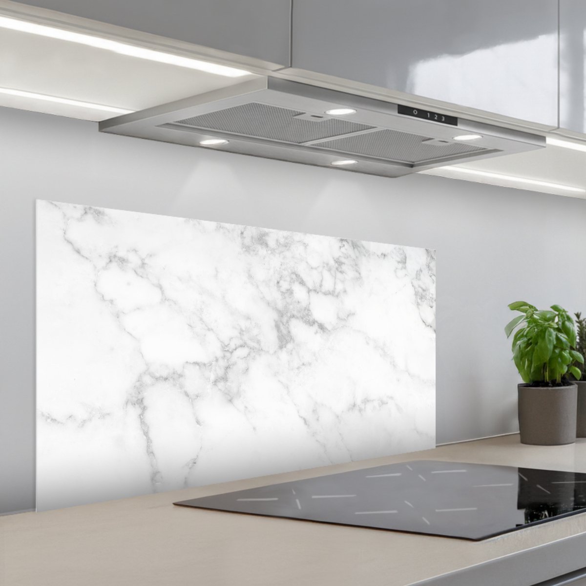 KitchenYeah Spatscherm 100x50 cm Zelfklevende achterwand Marmer Grijs Wit Marmerstructuur Keuken muurbeschermer Spatwand fornuis