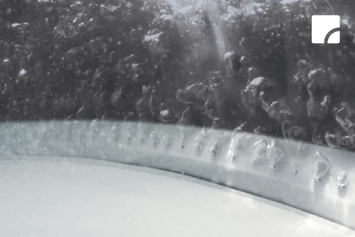Luxury PureSpa Bubble Massagesysteem Ø201 x 71 cm – 4-Persoons Opblaasbare Jacuzzi met 135 Airjets, 2.200W Verwarming, Sterk Fiber-Tech Vinyl, 795L Capaciteit – Alta Furniture