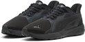 Paar zwarte PUMA sneakers met vetersluiting en PUMA logo's.