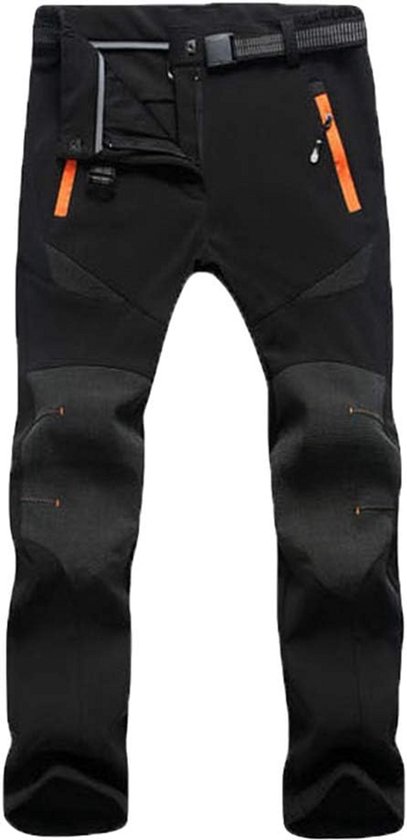Zwarte outdoor broek met grijze knie- en scheenbeenpanelen, oranje ritsen en stiksels. Met riem.