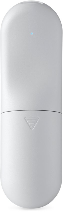 Witte Kobo afstandsbediening, capsulevorm, met een klein blauw lampje en een driehoekig symbool.