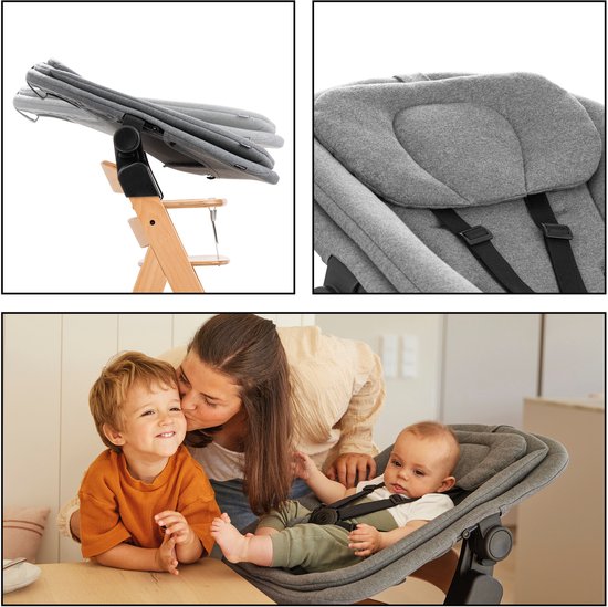 Vrouw kust jongen, baby zit in grijze babyset op houten stoel. Details van de zachte grijze babyset.