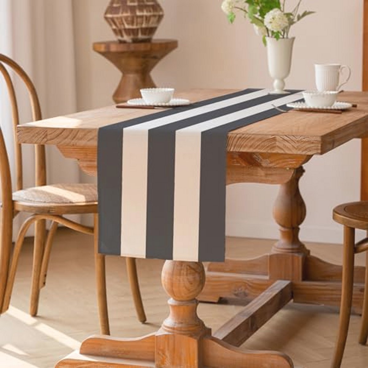 Modern Gestreepte Tafelrunner – Wit en Grijs – Wasbare Keukenlinnen – 33 x 183 cm