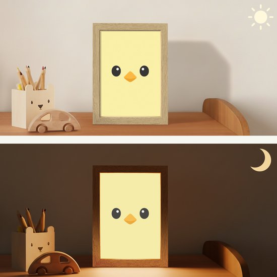 Nachtlampje 15x20 cm - Kinder lampje - Kuiken - Vrolijk - Geel - Minimalistisch - Tafellamp kinderkamer - Slaapkamer lamp - Bedlamp kinderen - Kinderlampje stopcontact - Wandlamp babykamer - Nachtlampjes van OnlyWow — afbeelding 4
