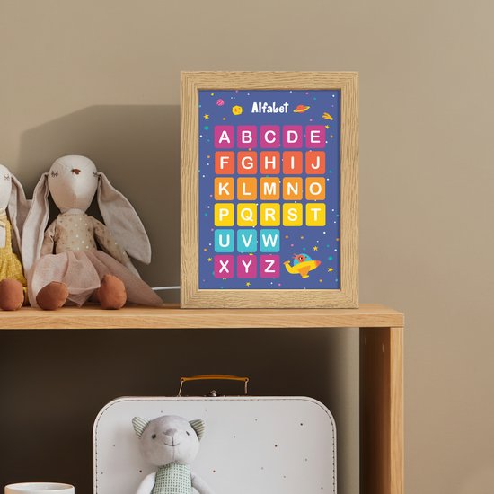 Nachtlampje 15x20 cm - Kinder lampje - Alfabet - Educatief - Letters leren voor kinderen - Ruimte - Tafellamp kinderkamer - Slaapkamer lamp - Bedlamp kinderen - Kinderlampje stopcontact - Wandlamp babykamer - Nachtlampjes van Merkloos — afbeelding 3