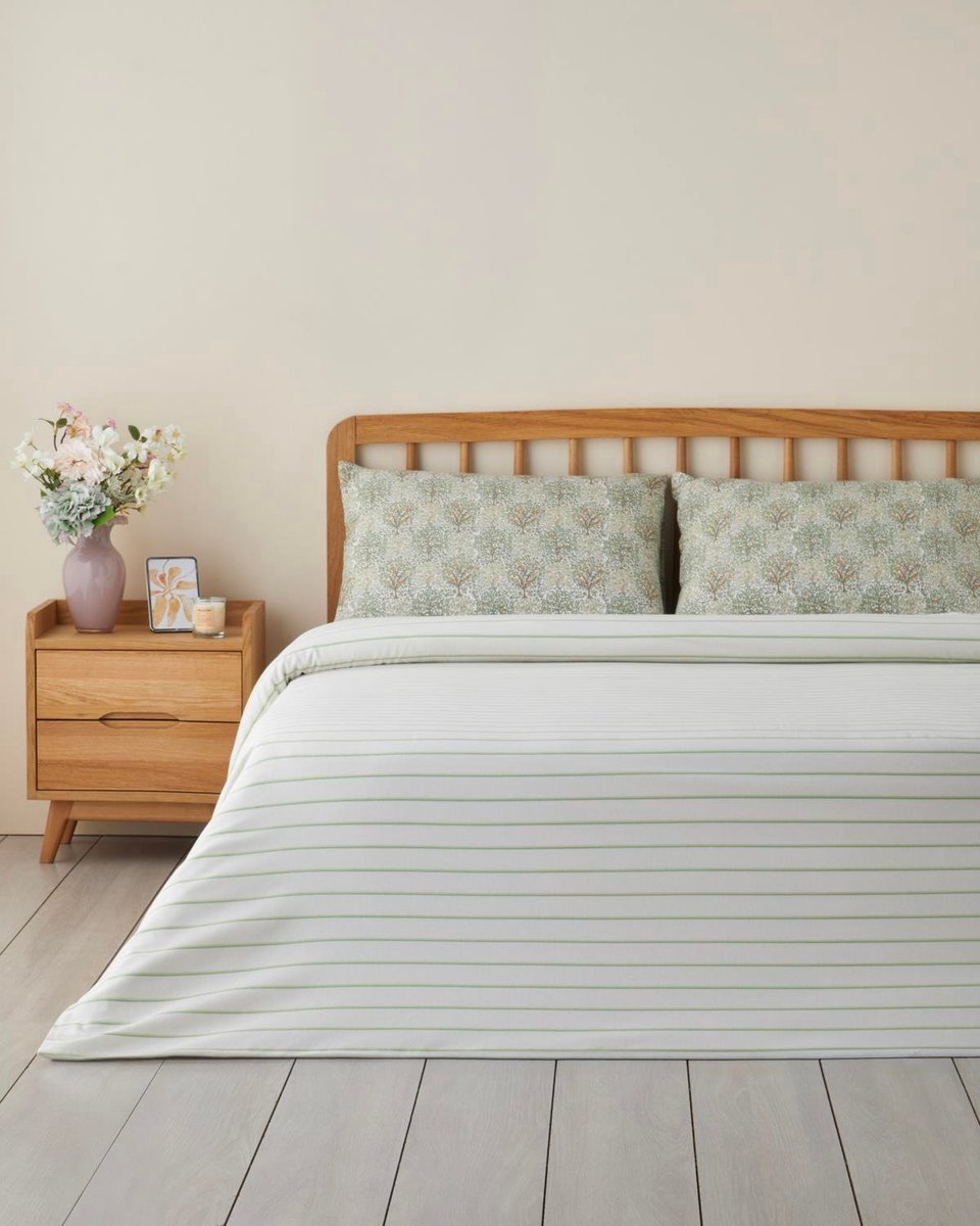 English Home Serenade Dekbedovertrek 160x220 cm – Incl. Kussensloop 50x70 cm – Easy Iron – Groen – Eenpersoons