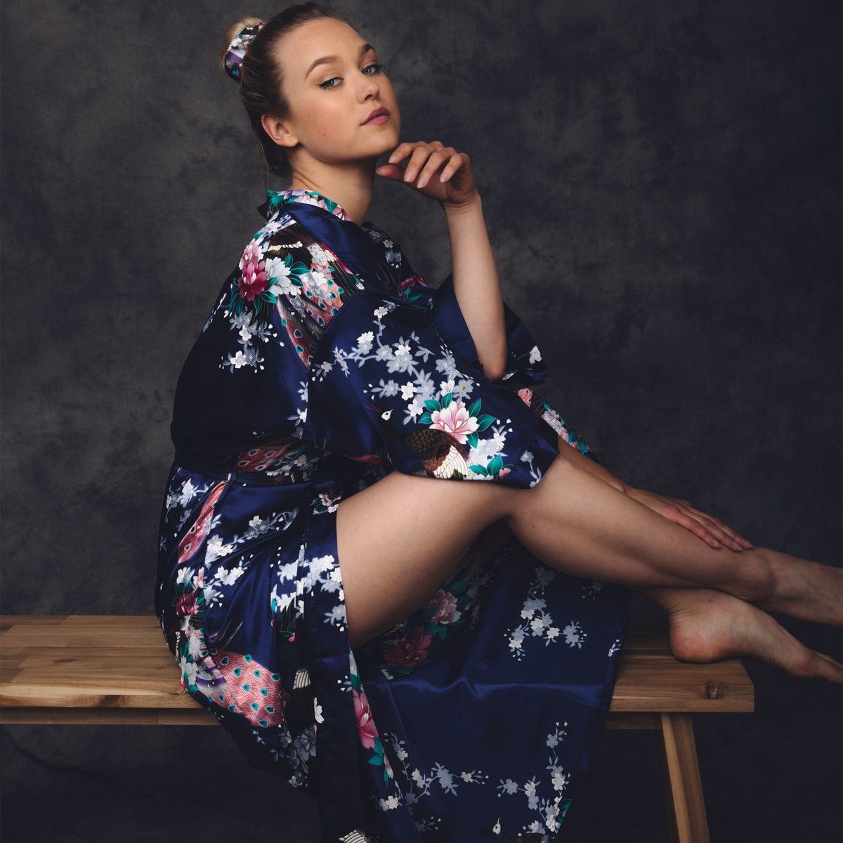 Kimono dames satijn - blauw met pauw en bloemen print - Maat 3XL