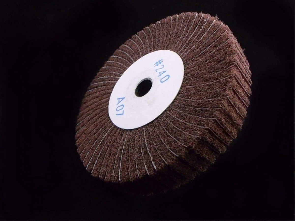 Lamellenslijpschijf 115x20 mm - Slijp- en Polijstschijf voor Machines