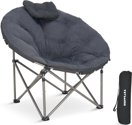 Grijze, gewatteerde campingstoel (Moon Chair XL) met aluminium frame en hoofdkussen, met bijbehorende draagtas ernaast.