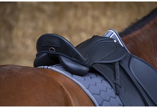 Norton Club Selle Rexine Evol Close Contact – Obstacle, Noir, Taille 15 3/4, Arçon Semi-creux Et Quartiers Renforcés, Antidérapante