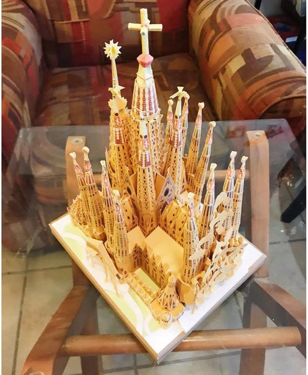 3D Papieren Puzzelmodel Sagrada Familia Kathedraal - Uitdagende DIY Bouwpakket — cadeau in Spellen & Speelgoed - foto 3