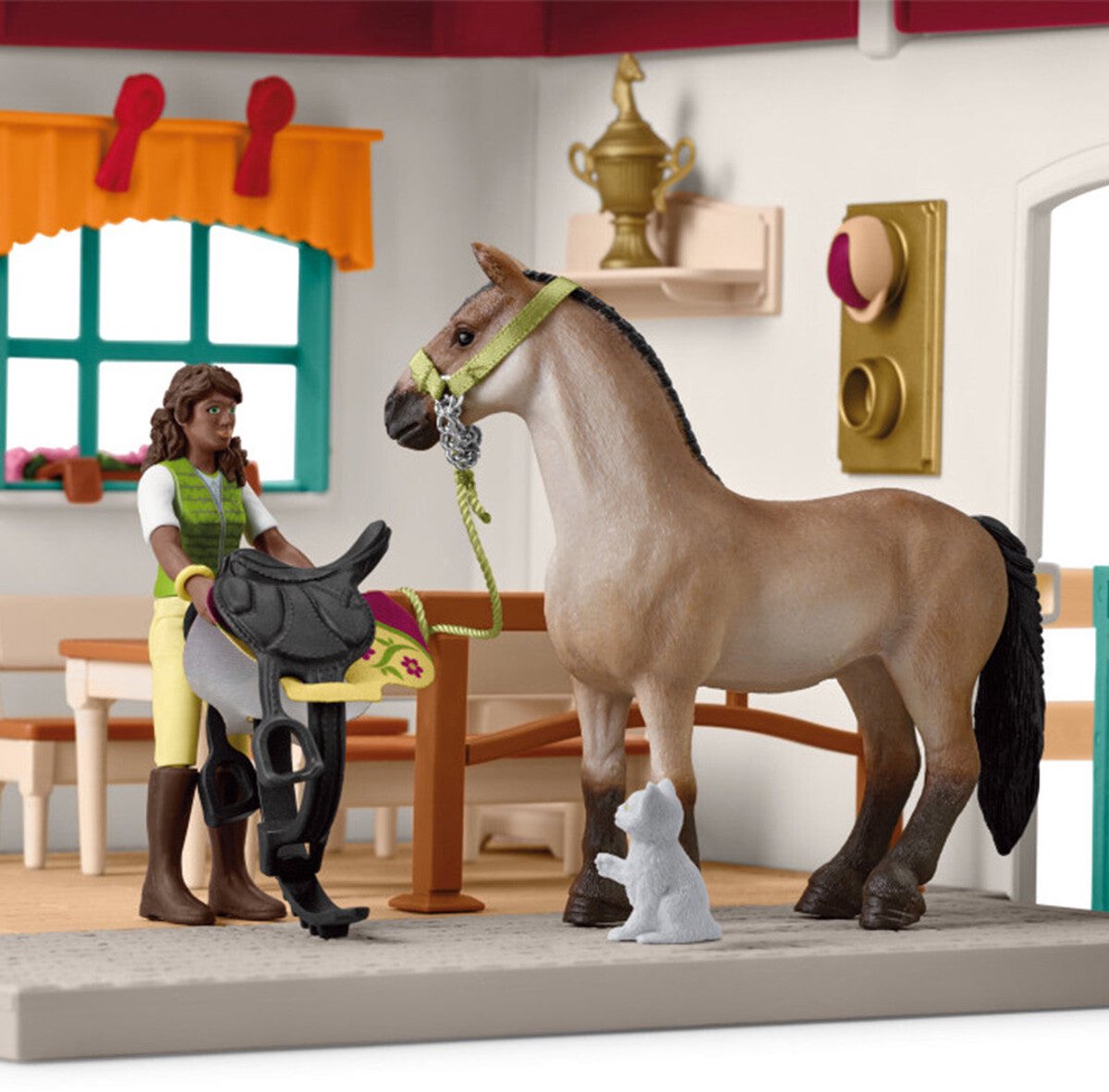 Schleich HORSE CLUB Zadelkamer- Beweegbaar Figuurtje - Afneembaar Zadel & Hoofdstel - Paarden Speelgoed - Kinderspeelgoed - 42591 — afbeelding 22