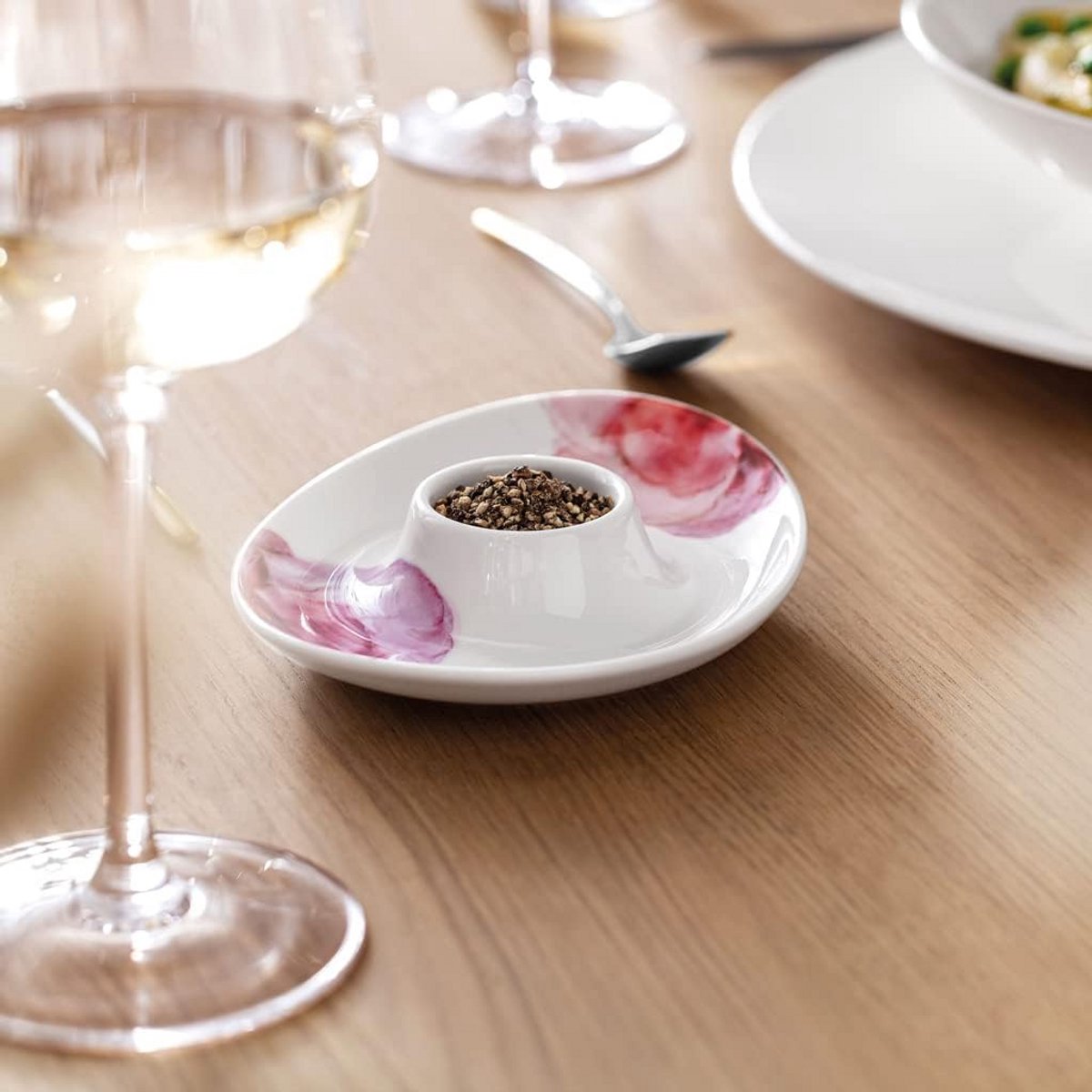 Eierdopje van Premium Porselein met Roze Bloemendecoratie – Wit/Roze