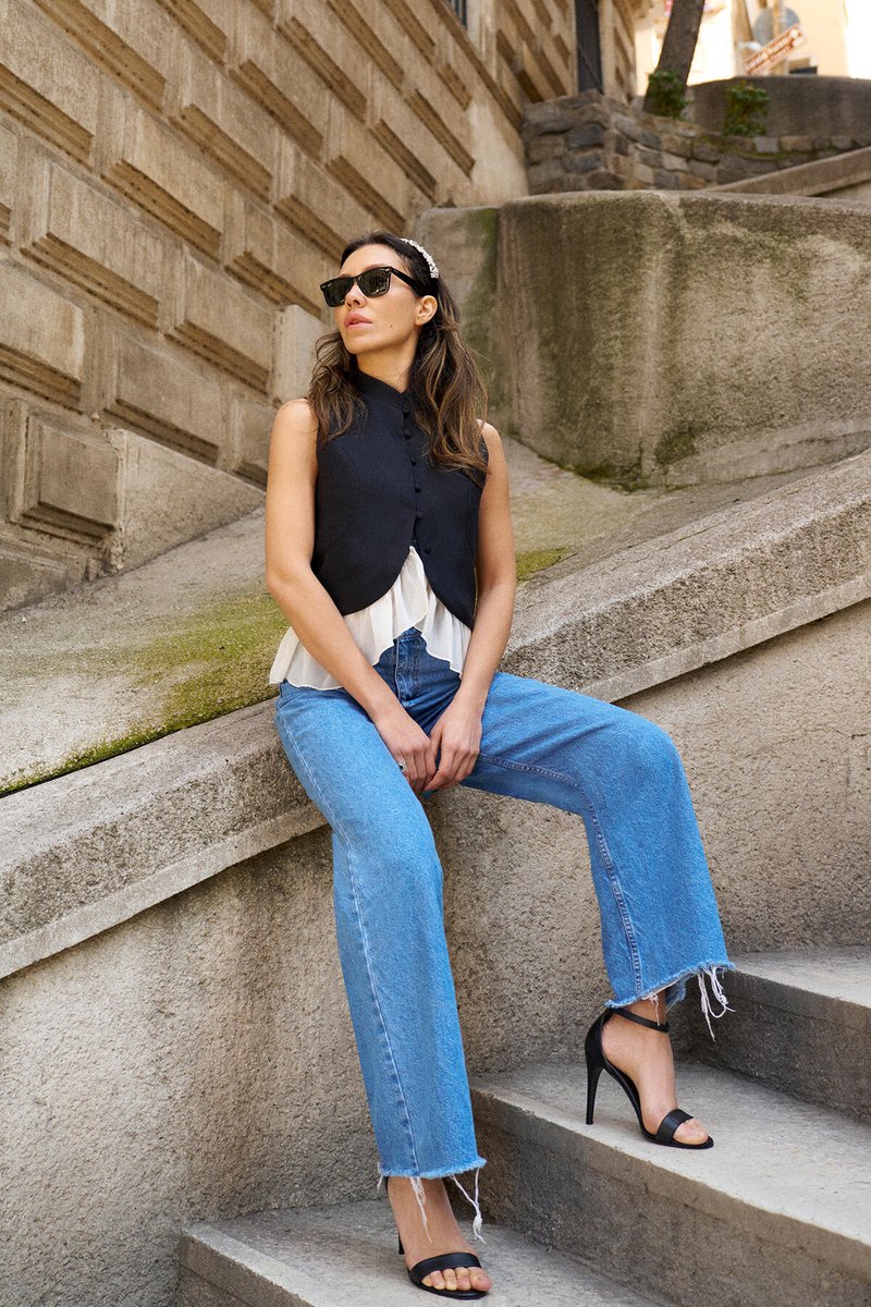 Touché Privé - Crepe gilet met chiffon details - Zwart - Dames