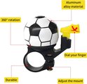 Fietsbel met voetbalmotief, met pijlen die wijzen naar '360° rotatie', 'aluminiumlegeringsmateriaal', 'haal met je vinger' en 'pas de montage aan'.