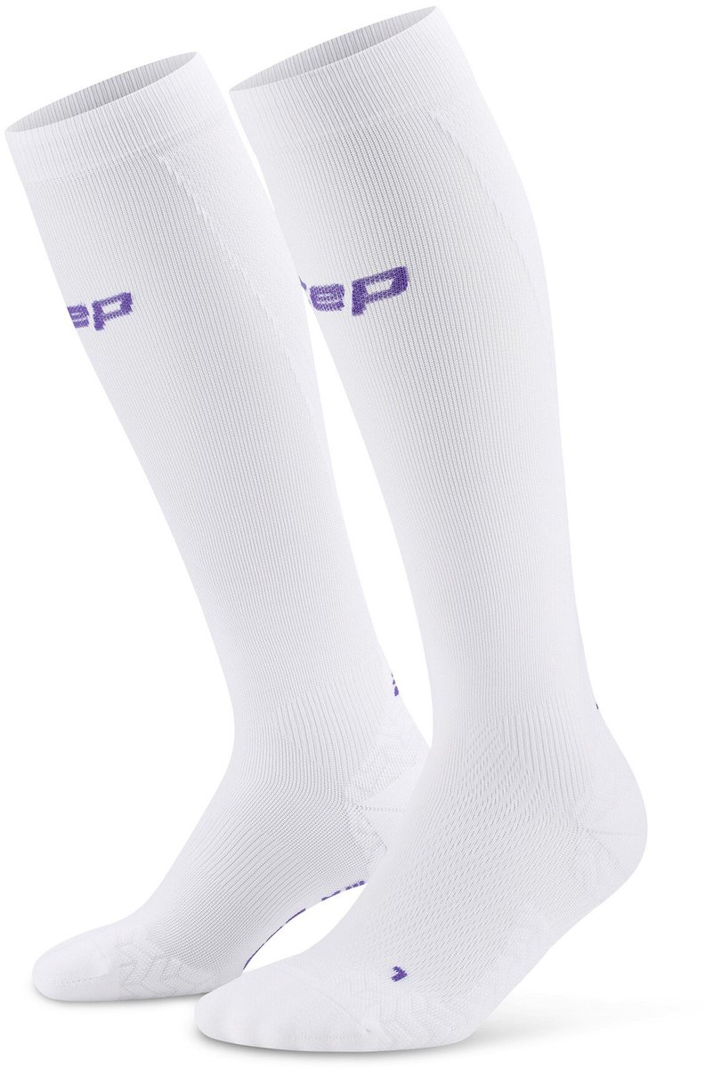 CEP Core Run Ultralight Compressiekousen - Wit