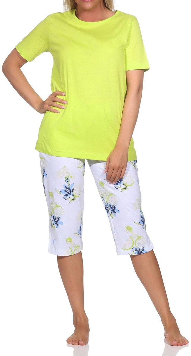 Normann damespyjama met korte mouwen, capri broek met bloemenprint - ook in grote maten grün